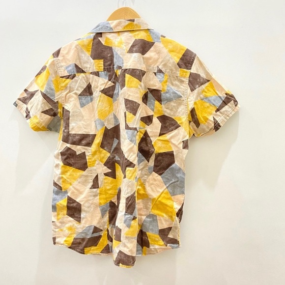 Highlander Collared Geometric Print Button Down Shirt slim fit - Picture 5 of 5